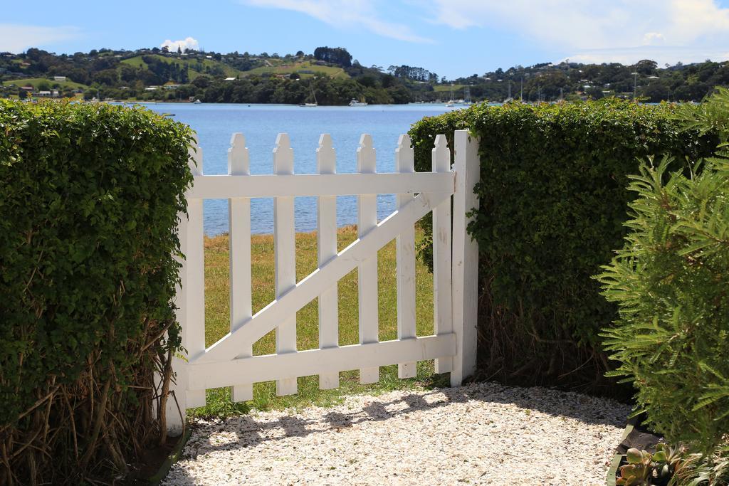 Oakura Bay Villa - Stay Waiheke Te Whau Bay ภายนอก รูปภาพ
